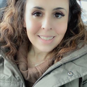 Meet your Posher, Lisa